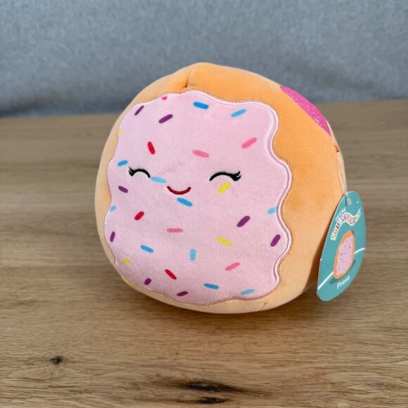 Squishmallow Fresa the Pastry Plush Toy Soft Frosted Sprinkle Gift Cute Food NWT - Picture 1 of 8